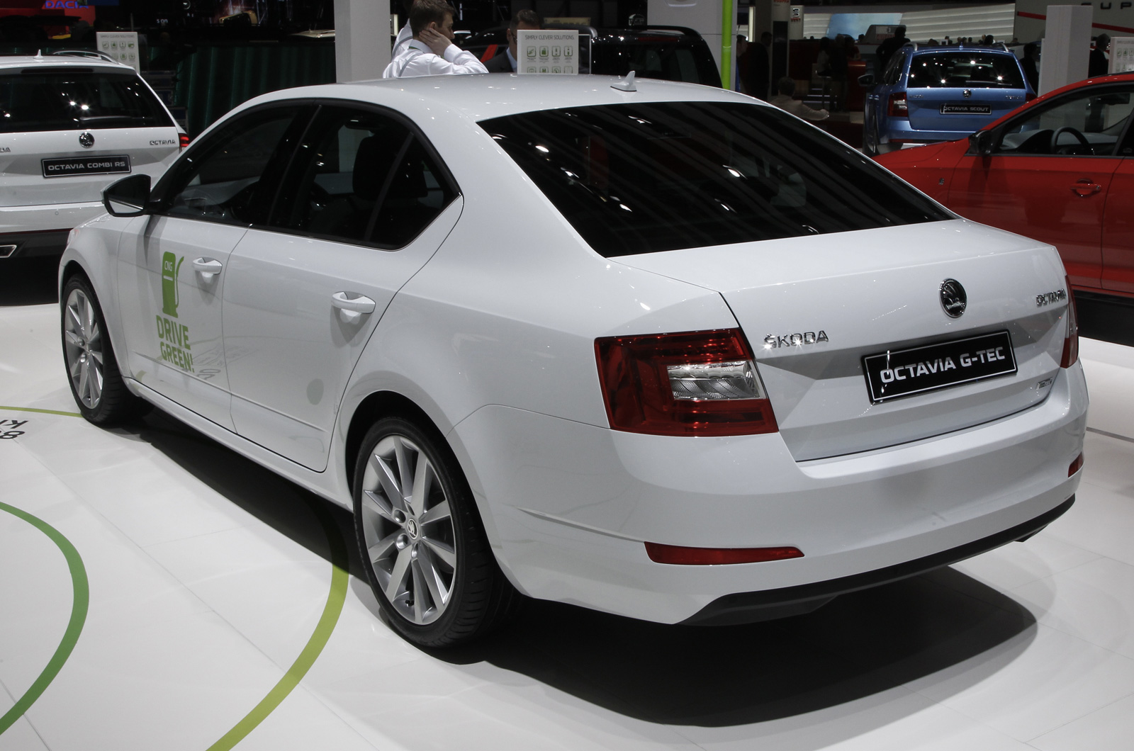 Skoda superb cng